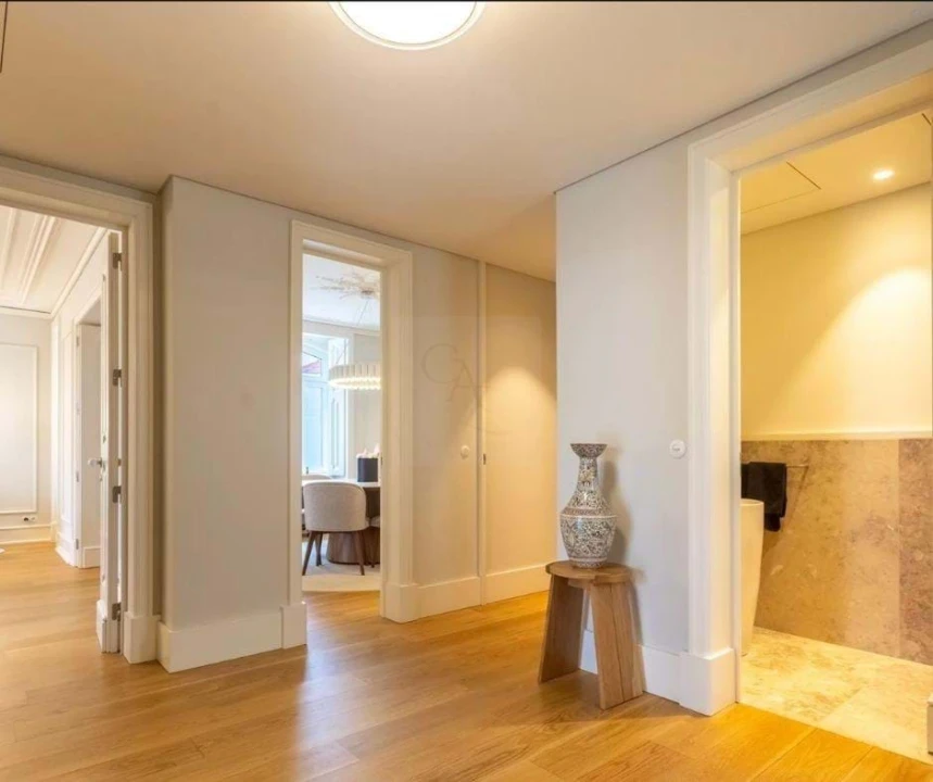 Apartamento T5 para Venda em Avenidas Novas Foto 17