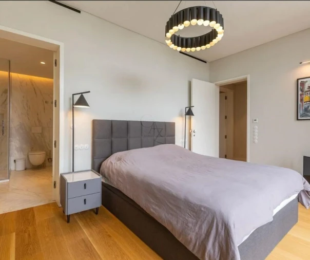 Apartamento T5 para Venda em Avenidas Novas Foto 13