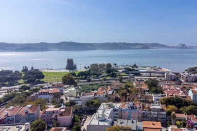 Moradia T5 para Venda em Misericórdia