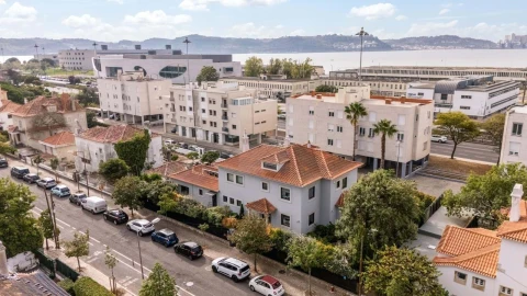 Moradia T6 para Venda em Belém