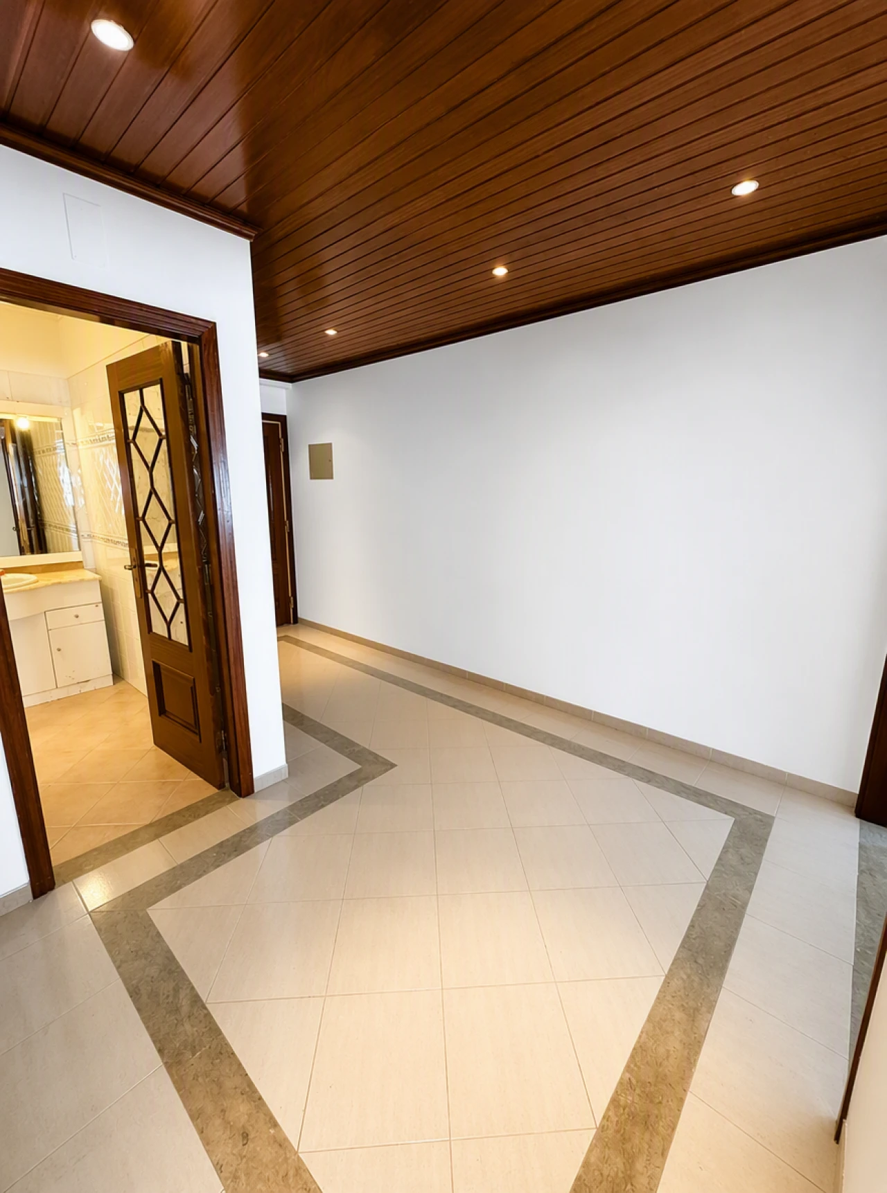 Apartamento T3 para Venda em Sacavém e Prior Velho Foto 11