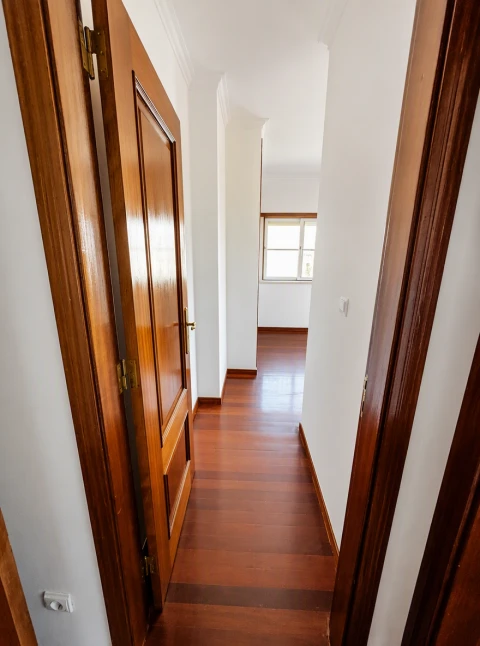 Apartamento T3 para Venda em Sacavém e Prior Velho