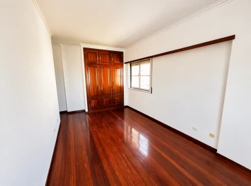 Apartamento T3 para Venda em Sacavém e Prior Velho
