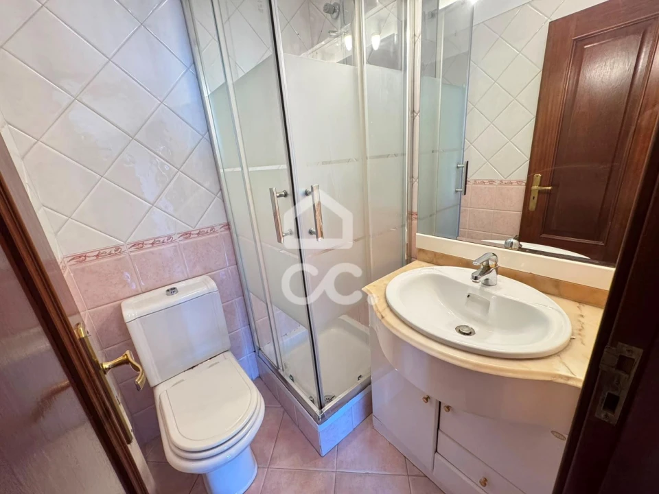 Apartamento T3 para Venda em Sacavém e Prior Velho Foto 19