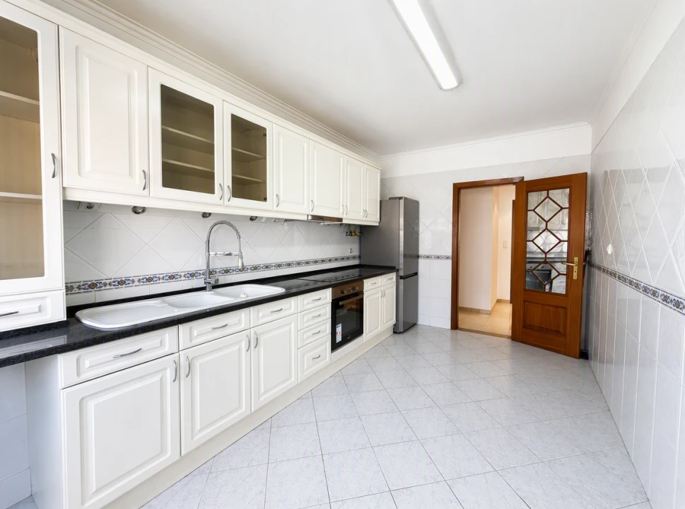 Apartamento T3 para Venda em Sacavém e Prior Velho Foto 1