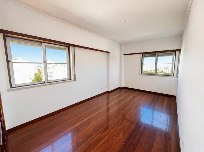 Apartamento T3 para Venda em Sacavém e Prior Velho Foto 16