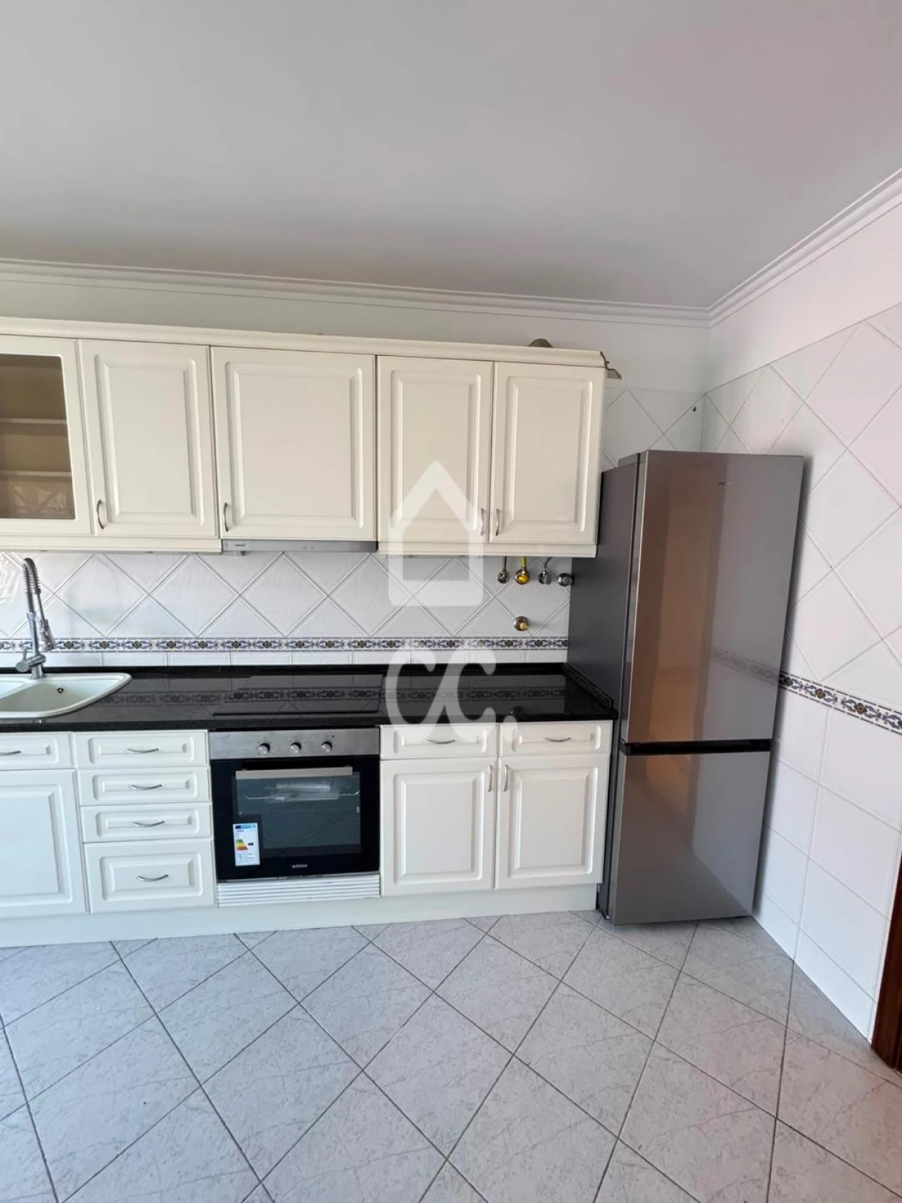 Apartamento T3 para Venda em Sacavém e Prior Velho Foto 3
