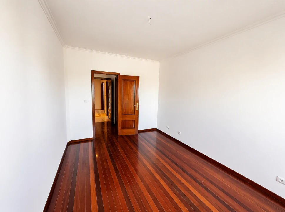 Apartamento T3 para Venda em Sacavém e Prior Velho Foto 22
