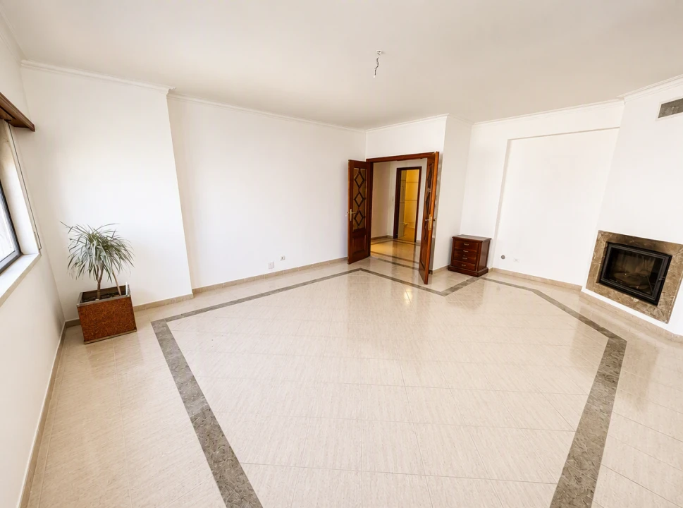 Apartamento T3 para Venda em Sacavém e Prior Velho Foto 5