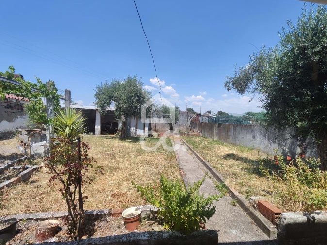 Moradia T4 para Venda em Chancelaria Foto 10