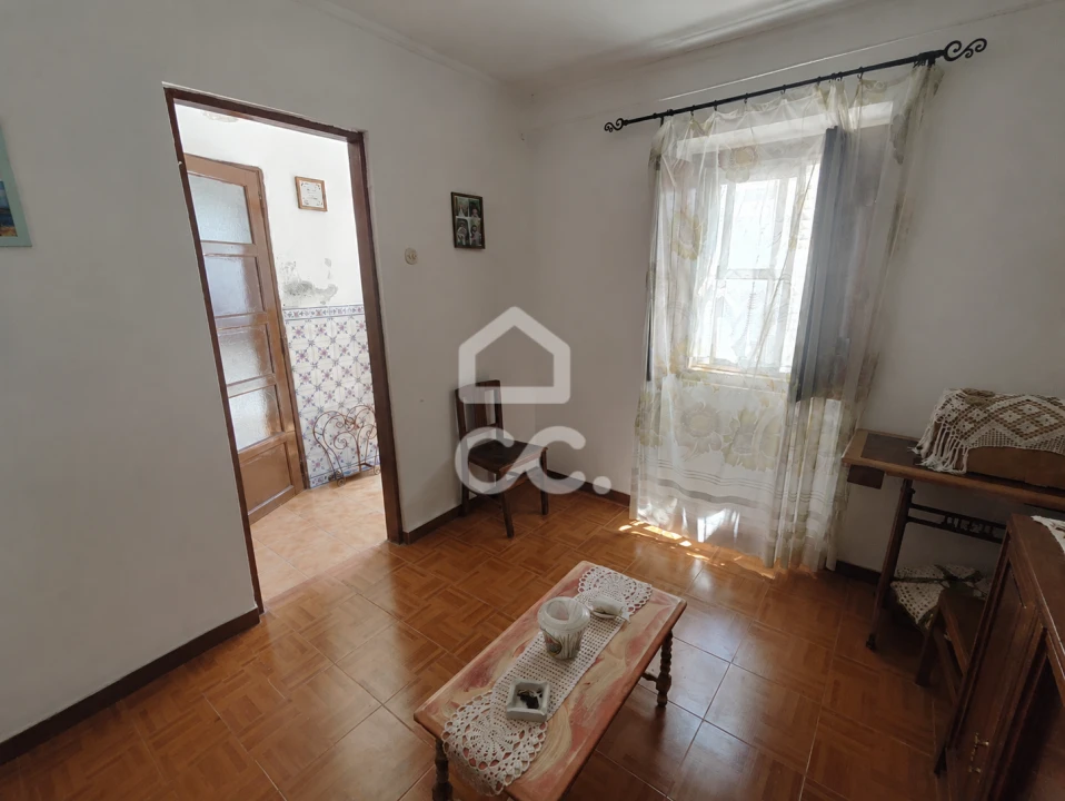 Moradia T4 para Venda em Chancelaria Foto 4
