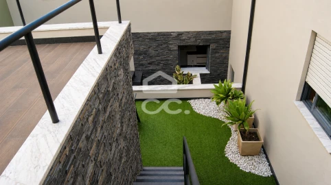 Moradia T4 para Venda em Creixomil