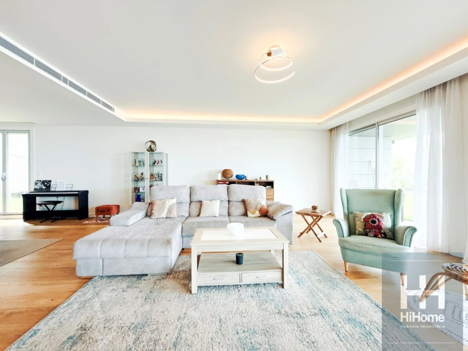Apartamento T4 para Venda em São Martinho Foto 1