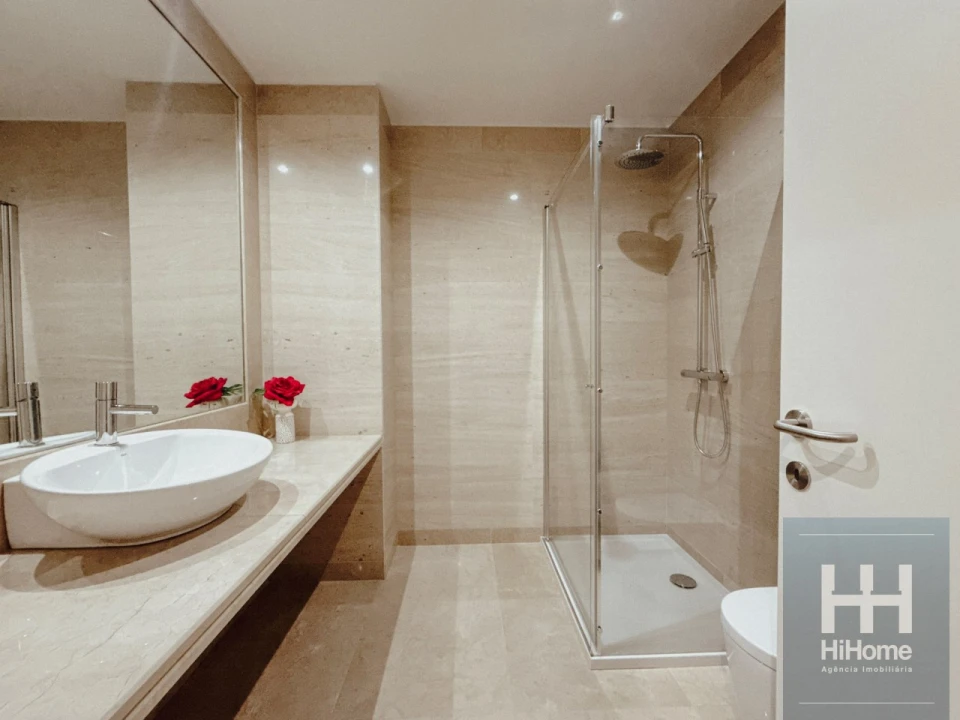 Apartamento T4 para Venda em São Martinho Foto 25