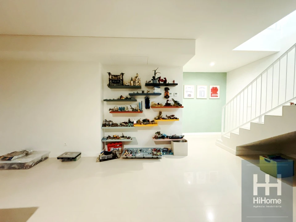 Apartamento T4 para Venda em São Martinho Foto 37