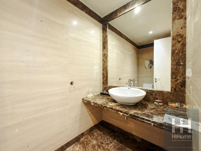 Apartamento T4 para Venda em São Martinho Foto 9