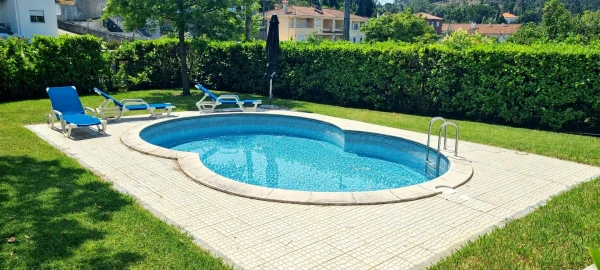 Moradia T7 para Venda em Santa Clara e Castelo Viegas