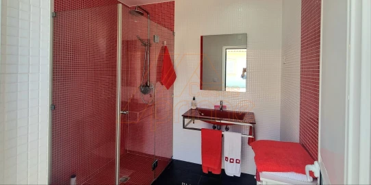 Moradia T7 para Venda em Santa Clara e Castelo Viegas