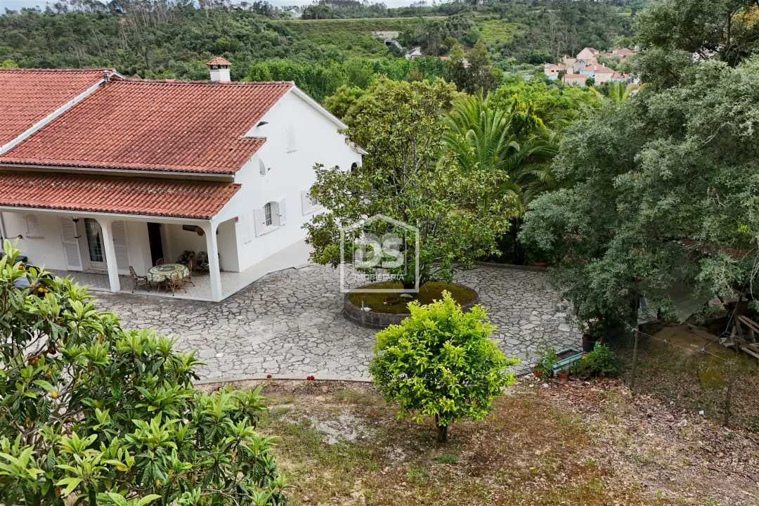 Moradia T4 para Venda em Gondemaria e Olival Foto 5