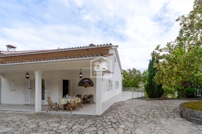 Moradia T4 para Venda em Gondemaria e Olival