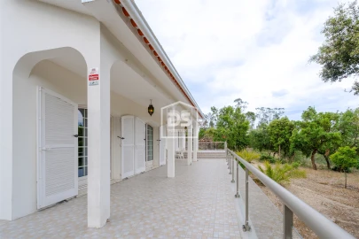 Moradia T4 para Venda em Gondemaria e Olival