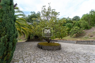 Moradia T4 para Venda em Gondemaria e Olival