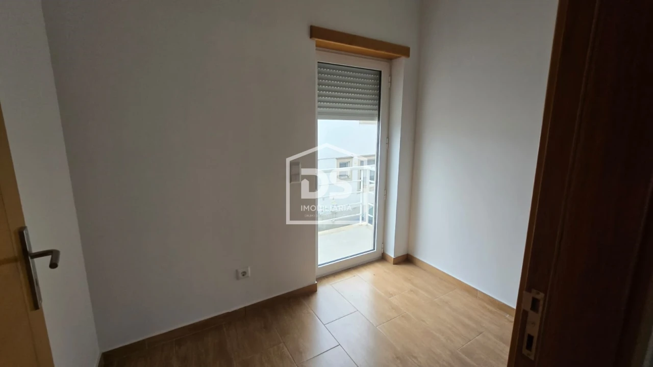 Moradia T2 para Venda em Sabugal e Aldeia de Santo António Foto 2