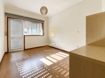 Apartamento T3 para Arrendamento em O. Azeméis, Riba-Ul, Ul, Macinhata Seixa, Madail