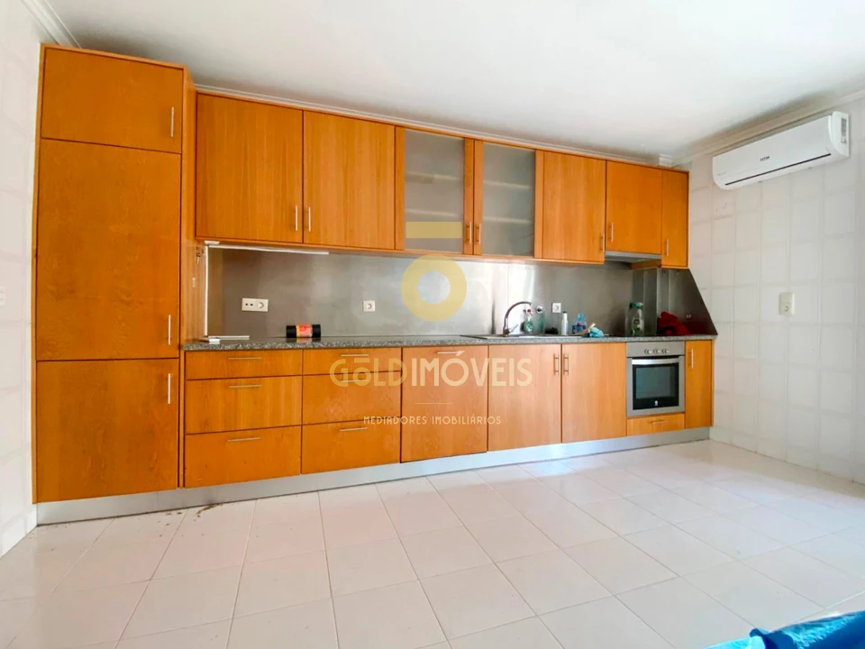 Apartamento T3 para Arrendamento em O. Azeméis, Riba-Ul, Ul, Macinhata Seixa, Madail Foto 1