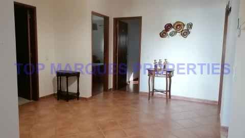 Apartamento T3 para Arrendamento em Quelfes