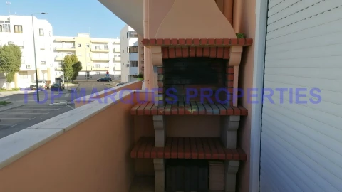 Apartamento T3 para Arrendamento em Quelfes