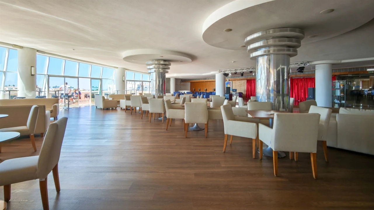 Apartamento T2 para Venda em Albufeira e Olhos de Água Foto 58