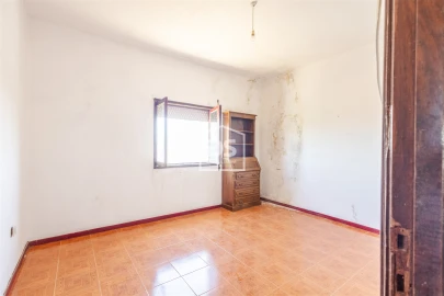 Moradia T2 para Venda em Eja