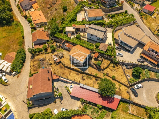 Moradia T2 para Venda em Eja Foto 4