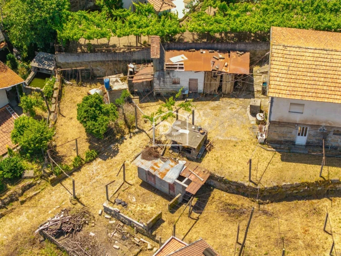 Moradia T2 para Venda em Eja Foto 5