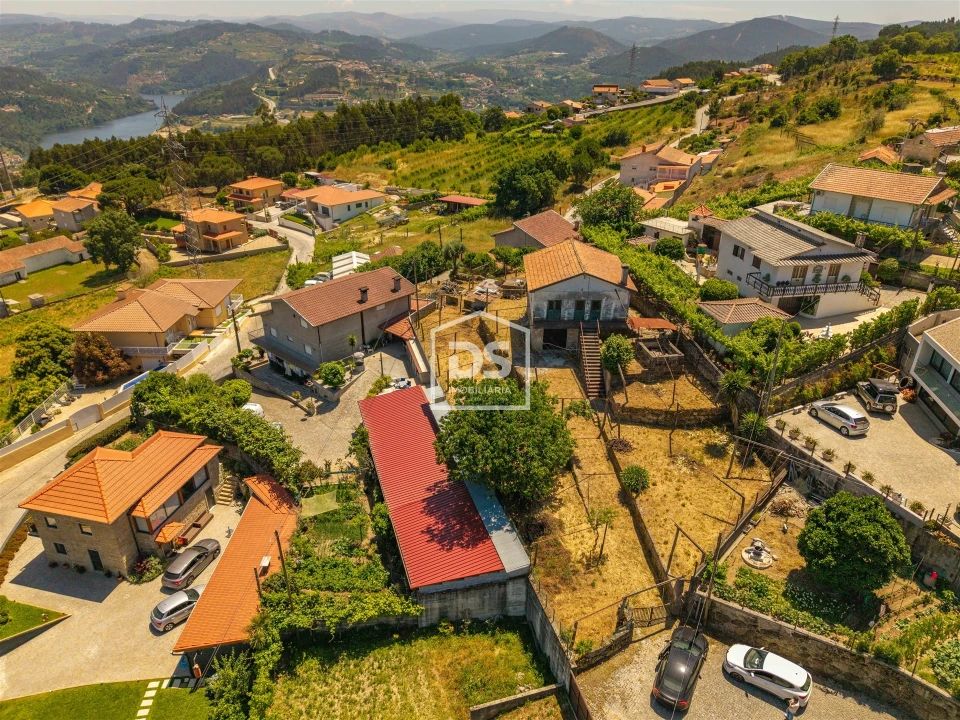 Moradia T2 para Venda em Eja Foto 8