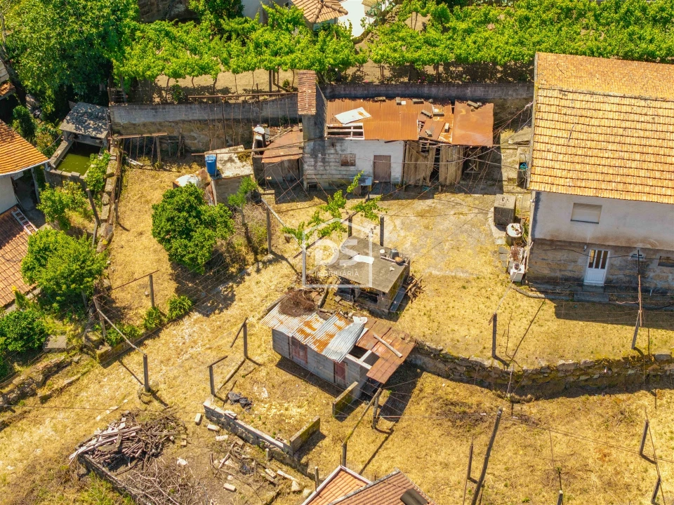 Moradia T2 para Venda em Eja Foto 5
