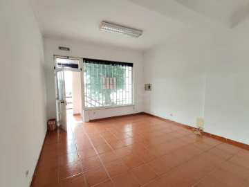 Loja para Venda em Covilhã e Canhoso