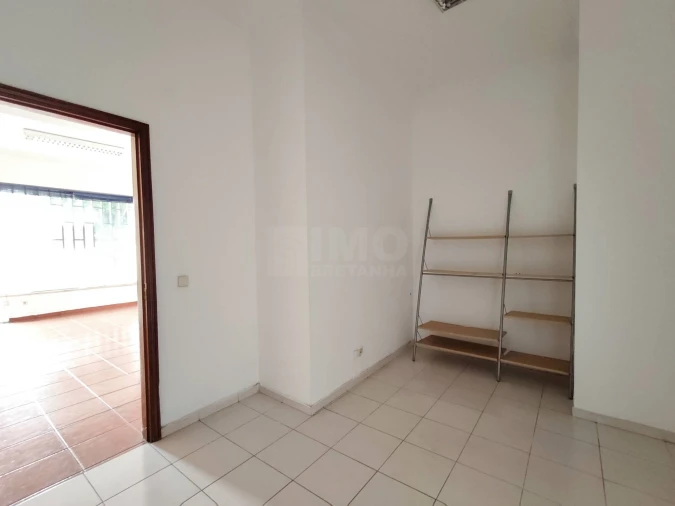 Loja para Venda em Covilhã e Canhoso Foto 6