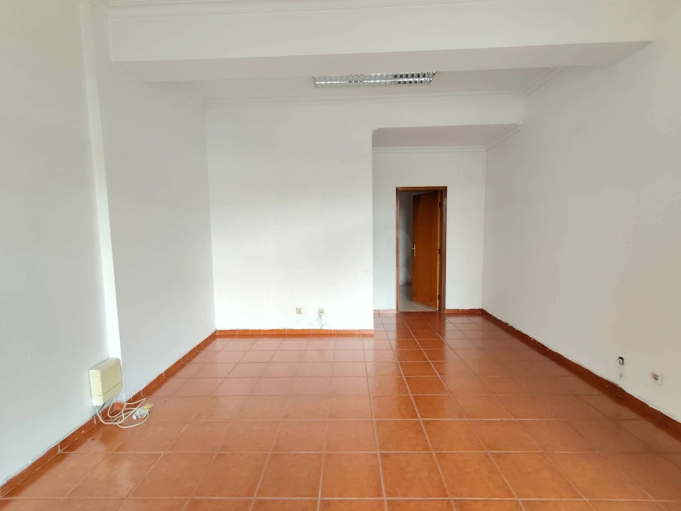 Loja para Venda em Covilhã e Canhoso Foto 9