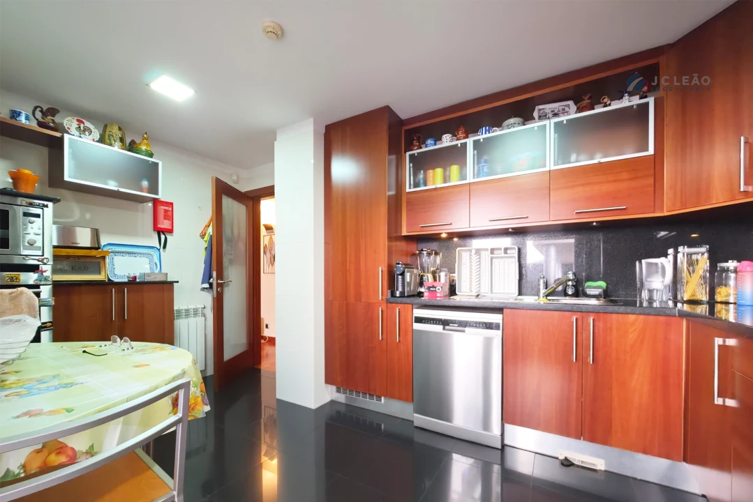 Moradia T4 para Venda em Valongo Foto 5