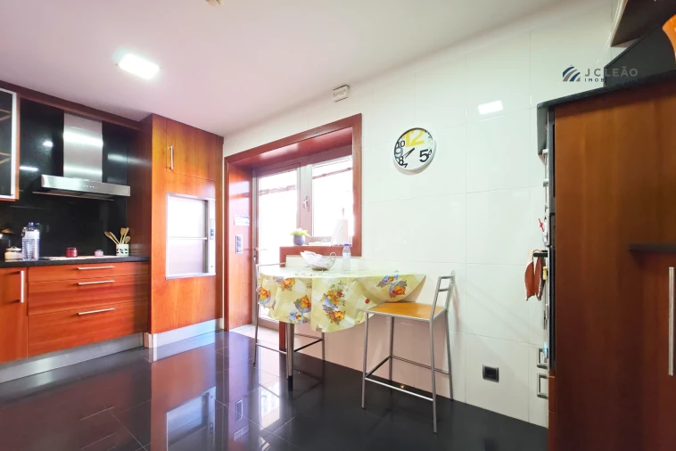 Moradia T4 para Venda em Valongo Foto 4