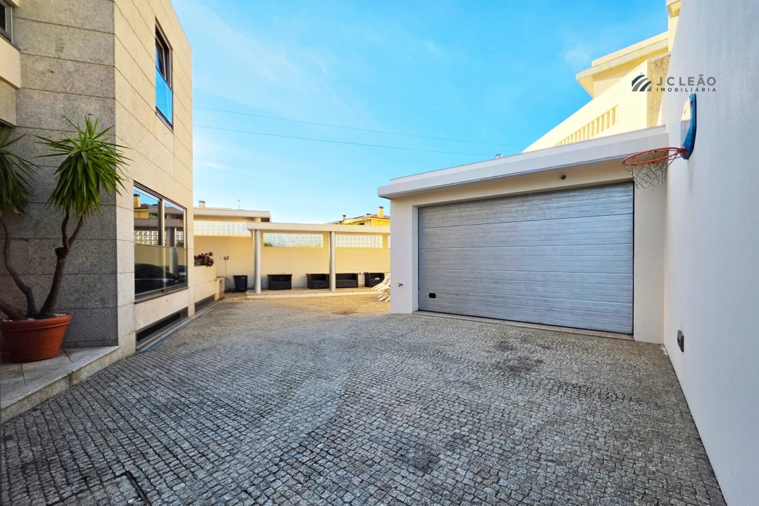 Moradia T4 para Venda em Valongo Foto 30
