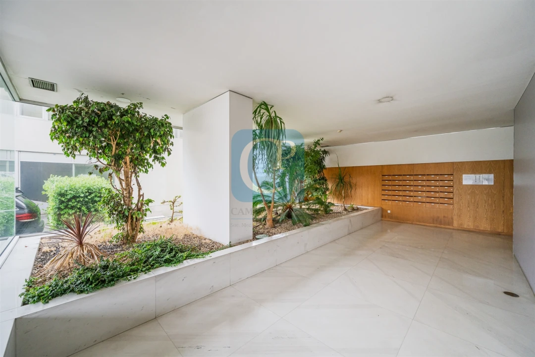 Apartamento T2 para Arrendamento em Ramalde Foto 20