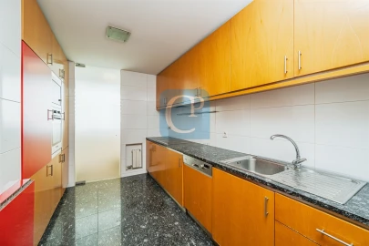 Apartamento T2 para Arrendamento em Ramalde
