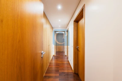 Apartamento T2 para Arrendamento em Ramalde