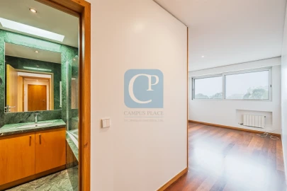Apartamento T2 para Arrendamento em Ramalde