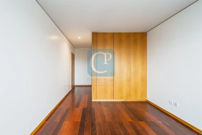 Apartamento T2 para Arrendamento em Ramalde