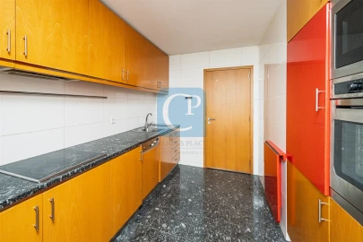 Apartamento T2 para Arrendamento em Ramalde