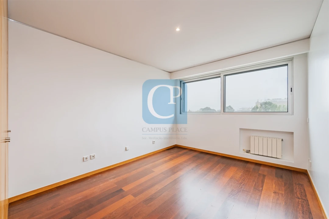 Apartamento T2 para Arrendamento em Ramalde Foto 18